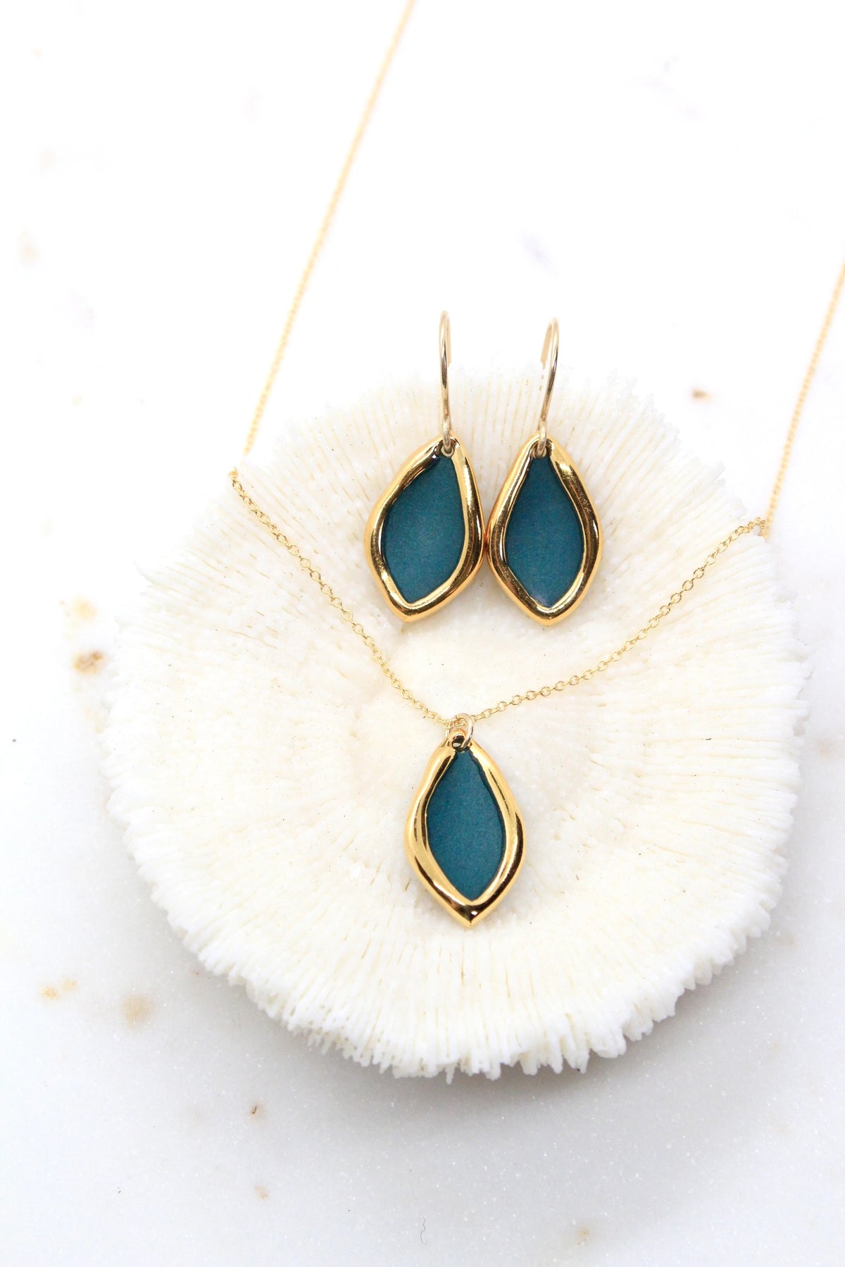Coral reef marquis necklace
