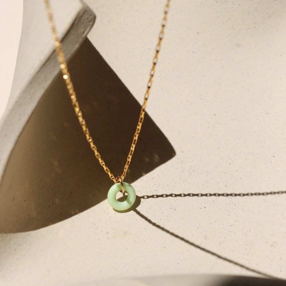Full circle pendant