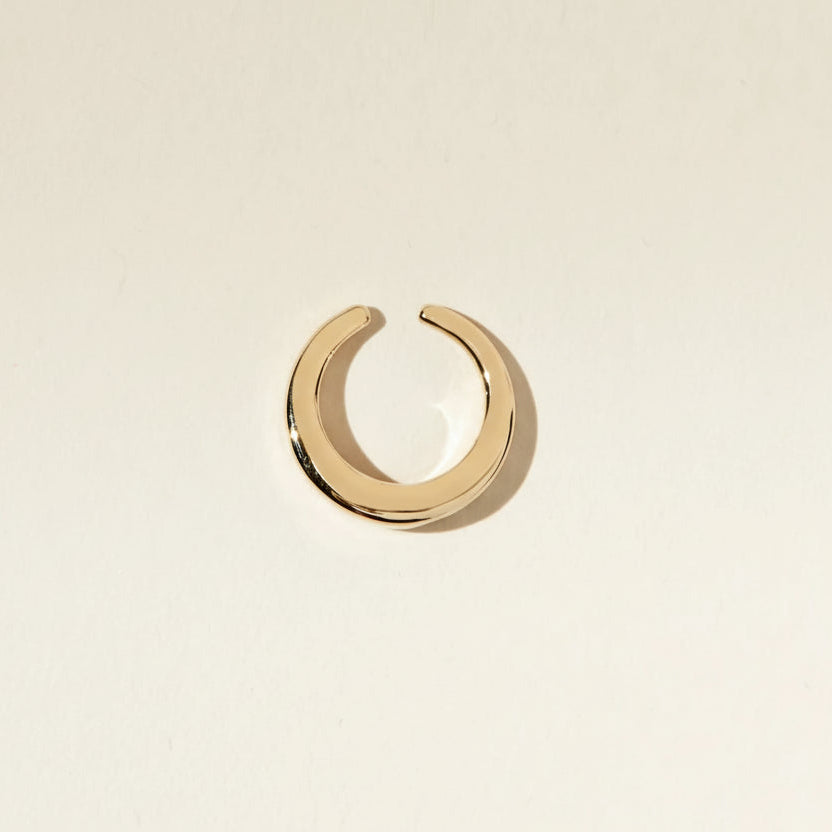 Round ear cuff