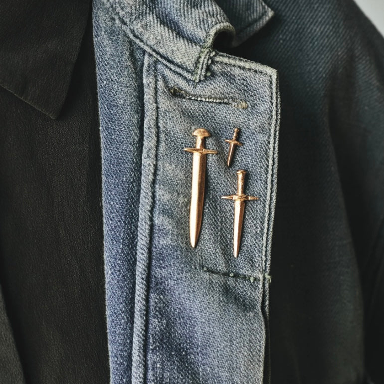 Dagger pins