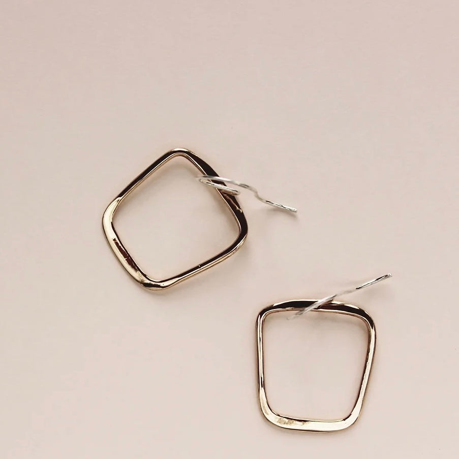 Soft square earrings
