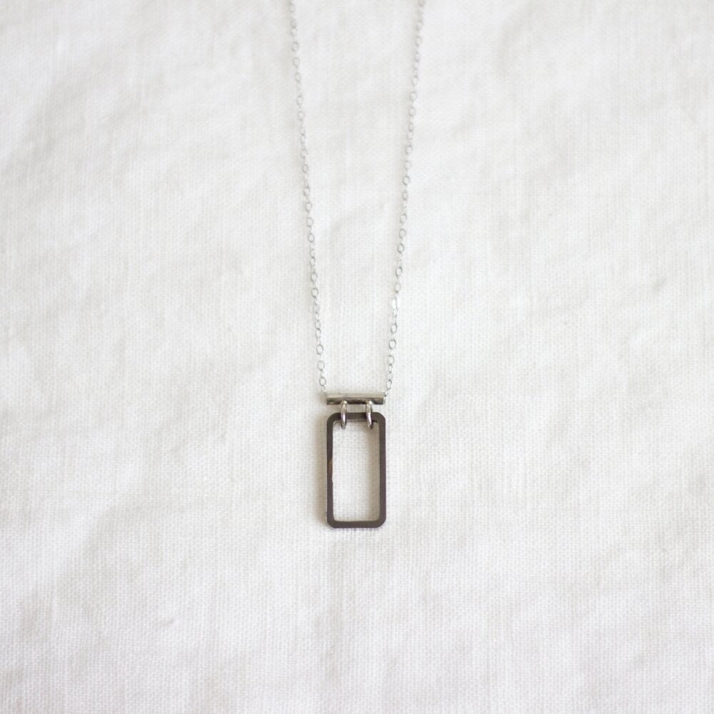 Steel vertical necklace